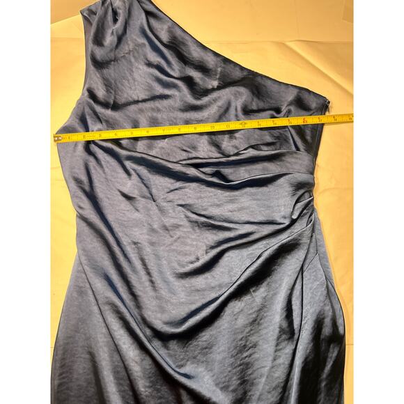 Elliatt Cassini One-Shoulder Dress in sapphire blue. Size large. NWOT - Picture 9 of 11